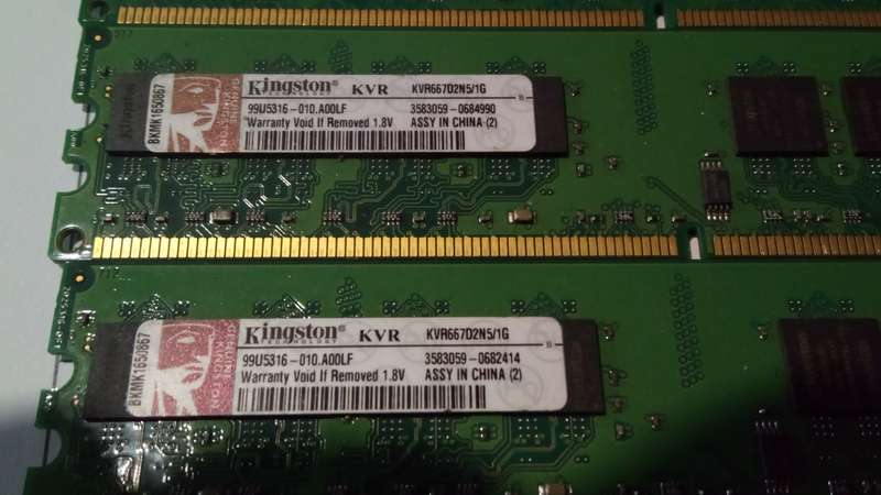 4 x Kingston KVR667 D2N5 1GB DIMM