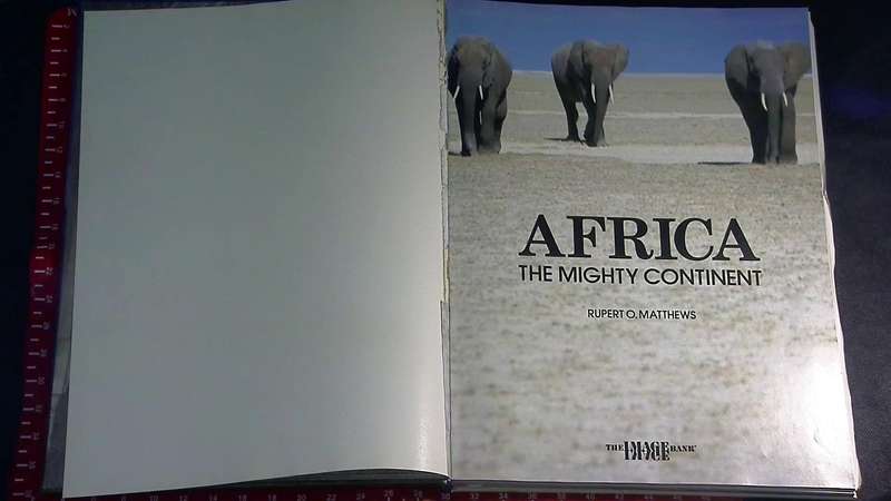 book Africa the mighty continentRubert o matthews