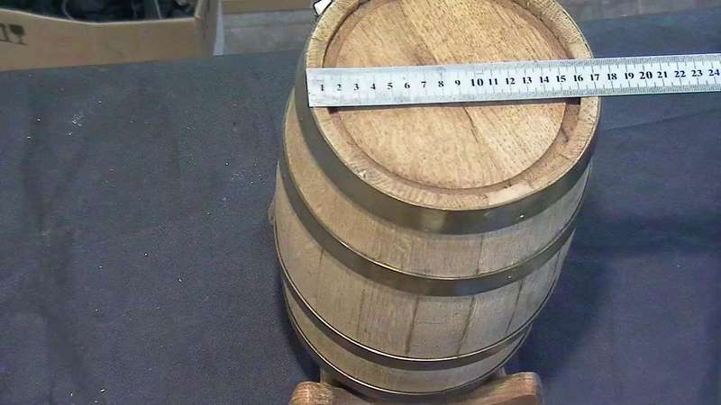 Vintage French Oak Barrel 6l, bass tap, with stand