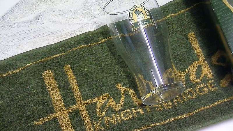 Harrods Green Man Pint Beer Glass, new, boxed with towel