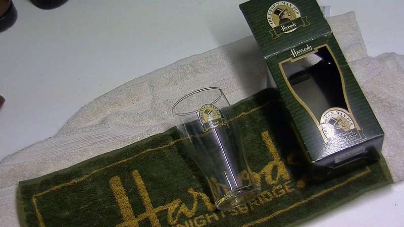 Harrods Green Man Pint Beer Glass, new, boxed with towel