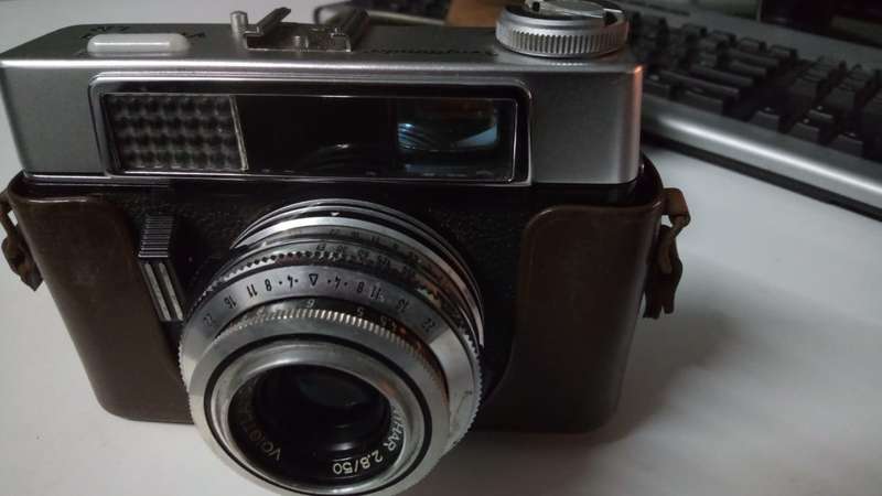 Voigtländer Vitoret LR Compact Camera - Color Lanthar 2.8 50mm Look