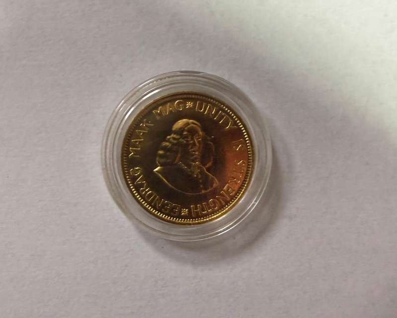 1965 R2 Gold