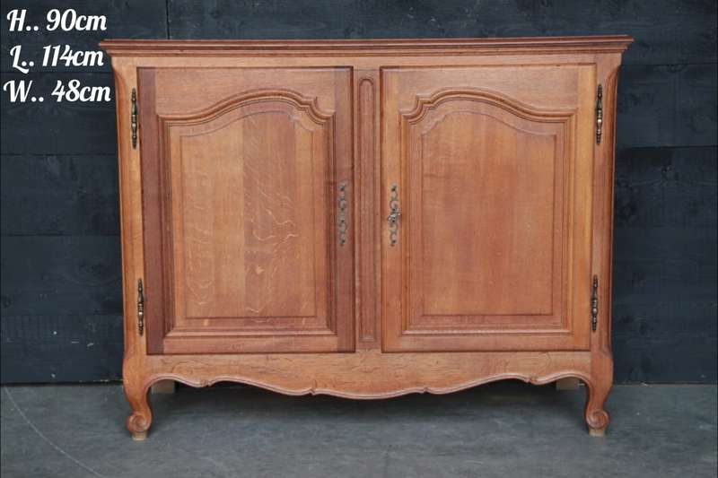 Solid Oak 2 Door Louis XV style buffet