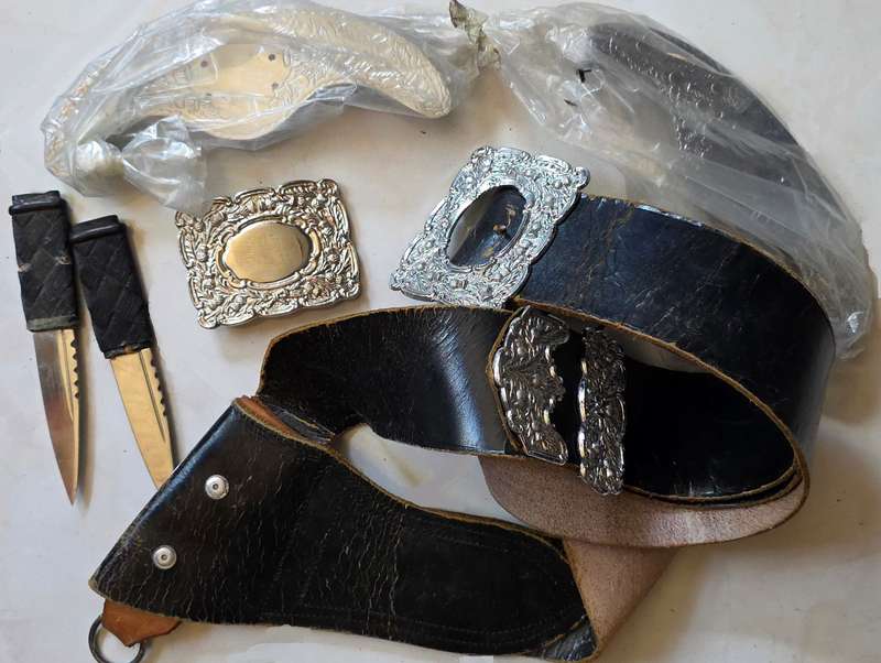 SADF WITS RIFLES SCOTTISH BELT & PARTS