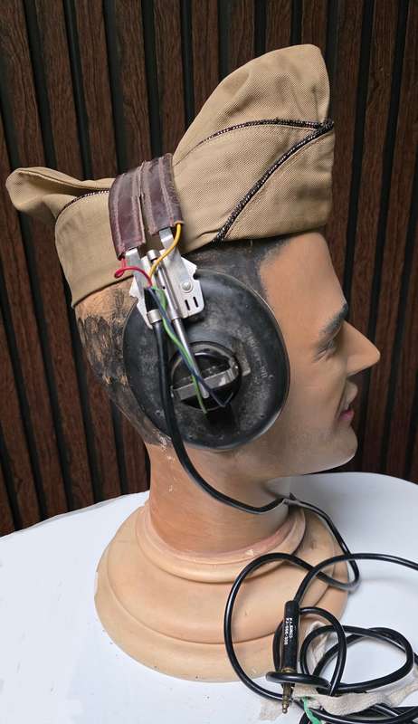 WW2 USAAF PILOT OFFICERS SIDE CAP AND HEADPHONES
