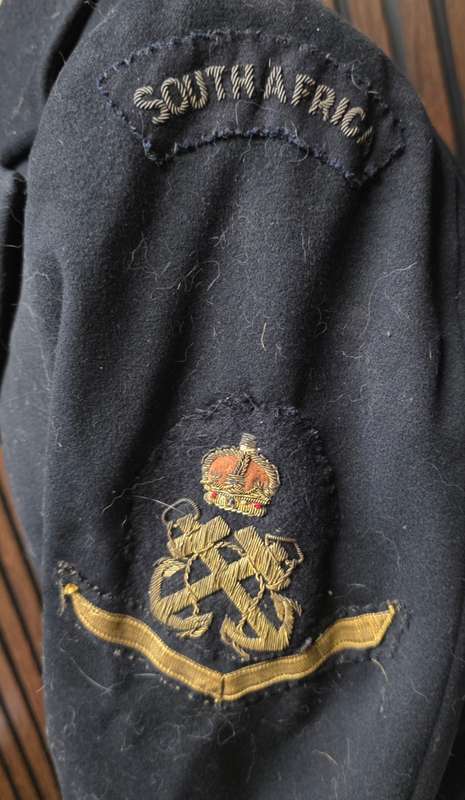 WW2 TUNIC TO A SOUTH AFRICAN SEAMAN SERVING IN THE ROYAL NAVY