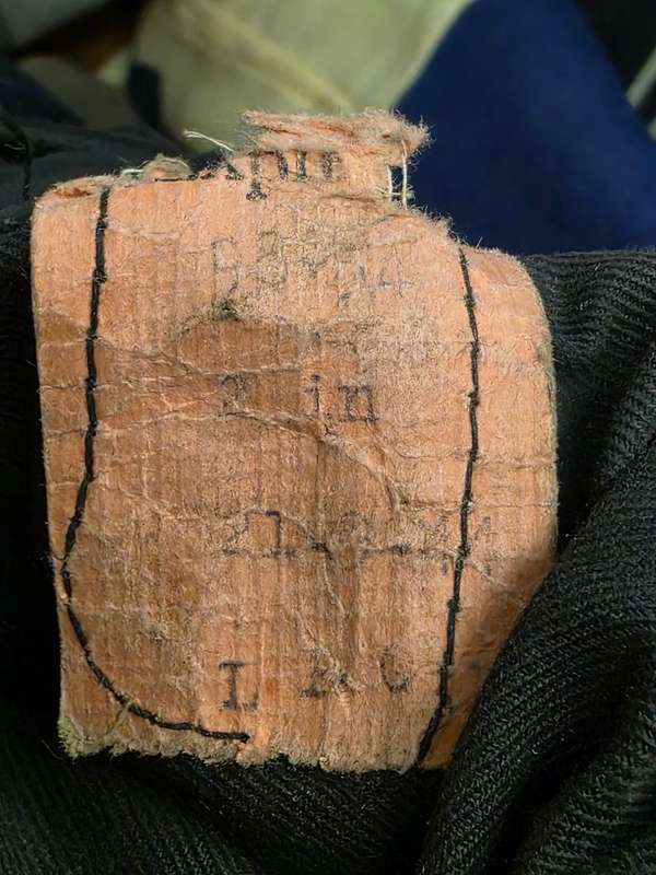 WW2 TUNIC TO A SOUTH AFRICAN SEAMAN SERVING IN THE ROYAL NAVY