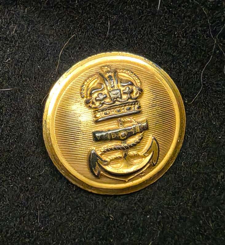 WW2 TUNIC TO A SOUTH AFRICAN SEAMAN SERVING IN THE ROYAL NAVY