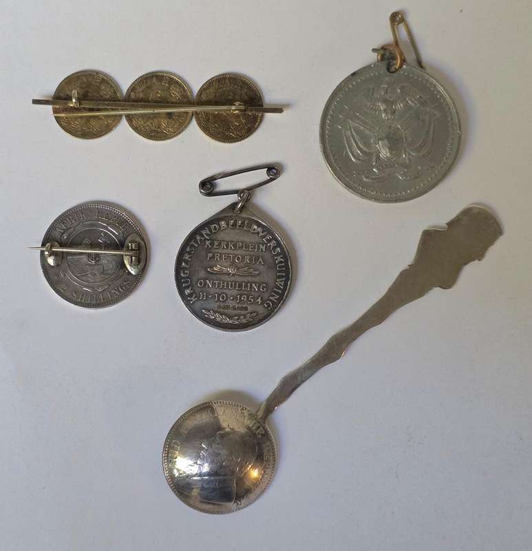 BOER WAR. ZAR Paul Kruger Brooches ,Medallions & Spoon