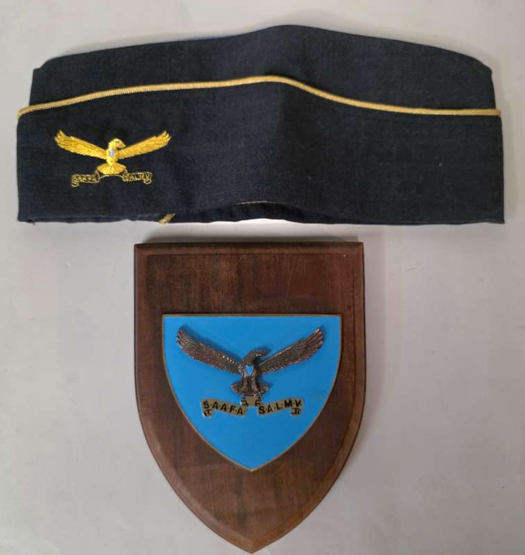 SOUTH AFRICAN AIR FORCE ASSOCIATION VETERANS SIDE CAP & PLAQUE