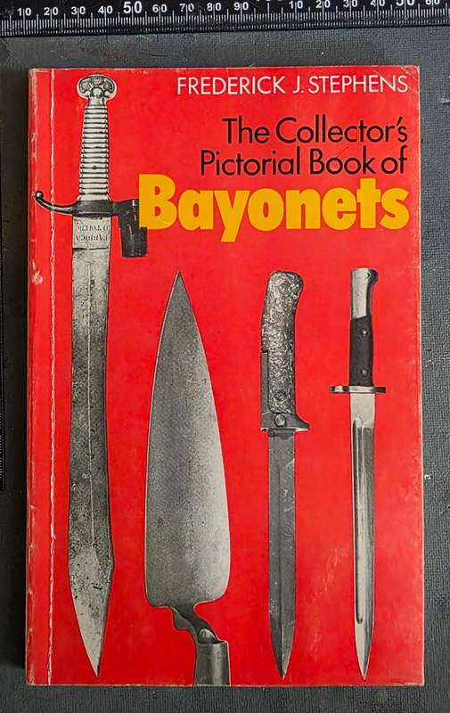 The Collectors Pictorial Book of Bayonets