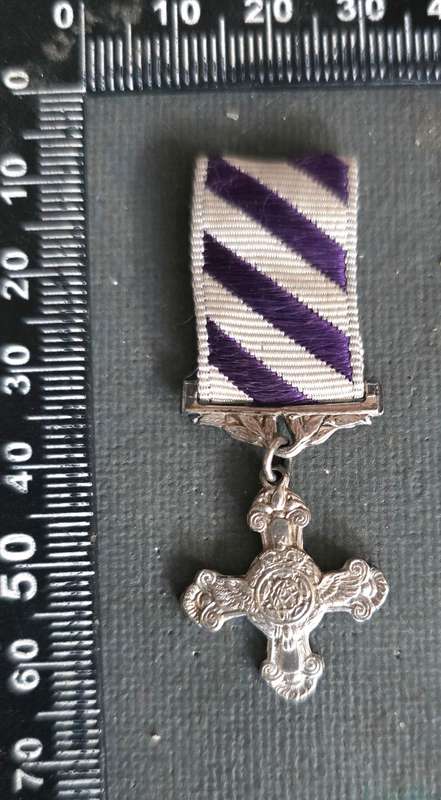 UK DFC MINIATURE MEDAL