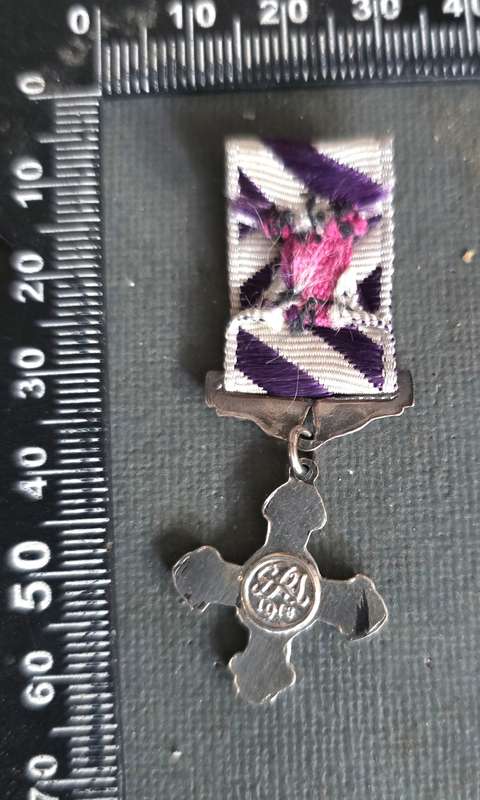 UK DFC MINIATURE MEDAL