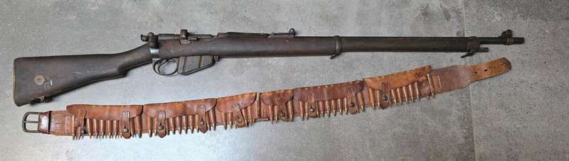 BOER WAR BRITISH Lee-Metford Mk II .303 Inch RIFLE DEACTIVATED WITH BANDOLIER