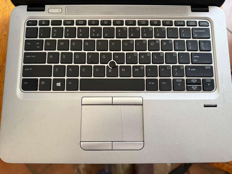HP EliteBook 820 G3