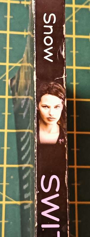 Switch - Carol Snow - Softcover - 413 pages