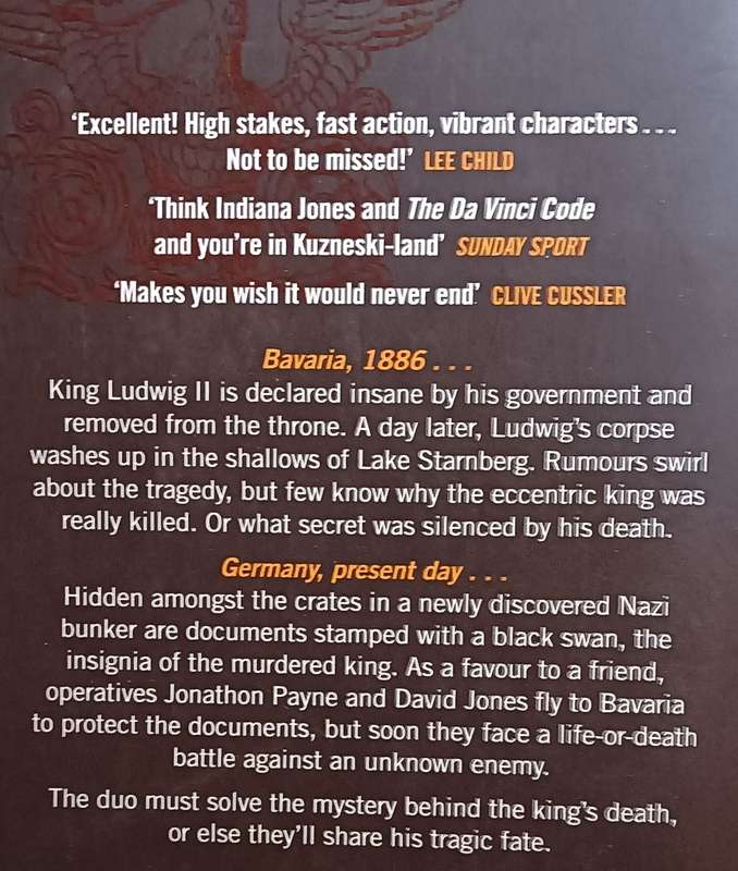 The Secret Crown - Chris Kuzneski - Softcover - 469 pages