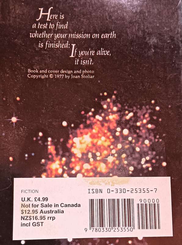 Illusions: The Adventures of a Reluctant Messiah - Richard Bach - Softcover - 144 pages