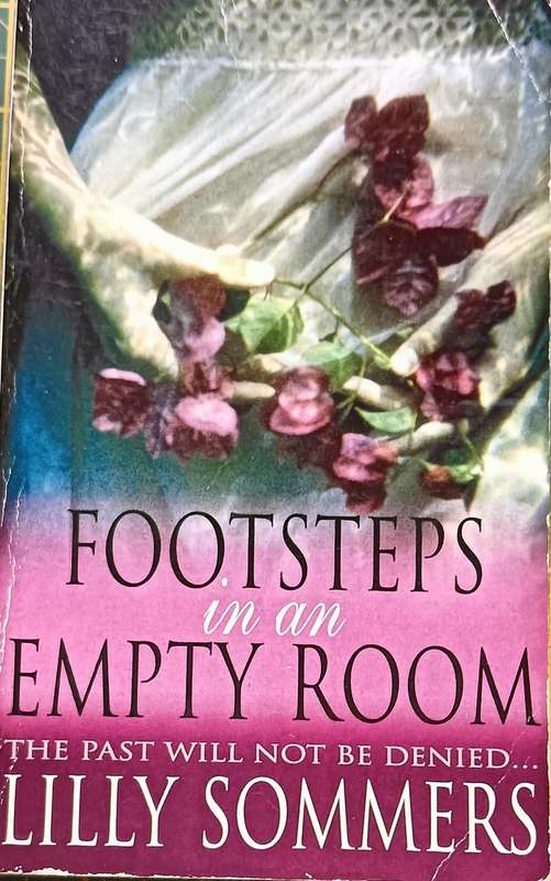 Footsteps in an Empty Room - Lilly Sommers - Softcover - 421 Pages