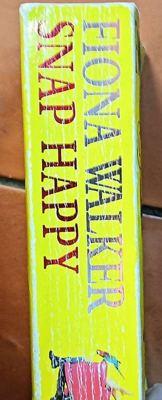 Snap Happy - Fiona Walker - Softcover - 566 Pages