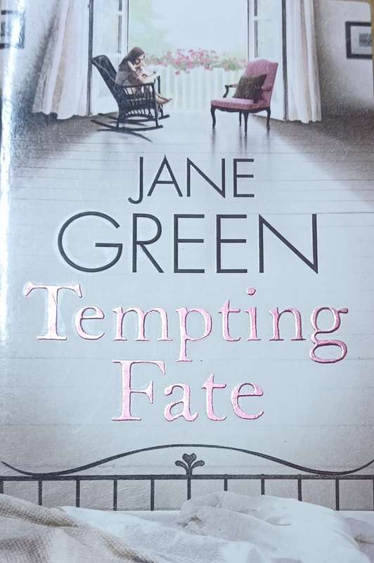 Tempting Fate - Jane Green - Softcover - 396 pages