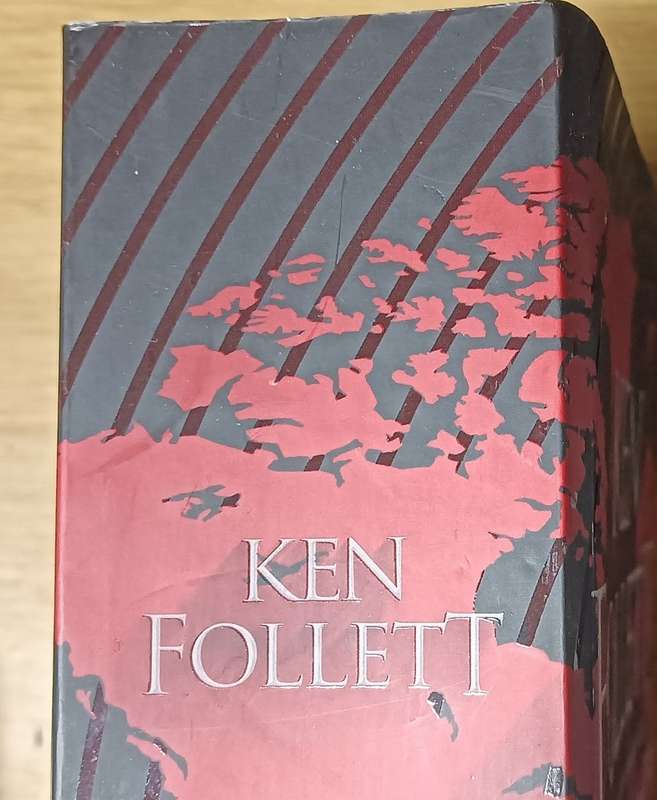 Never - Ken Follett - Softcover - 814 Pages