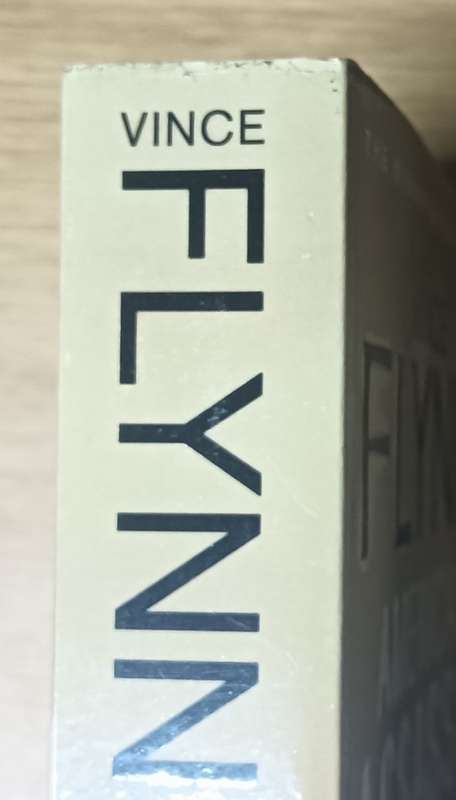 American Assassin - Vince Flynn - Softcover - 514 Pages
