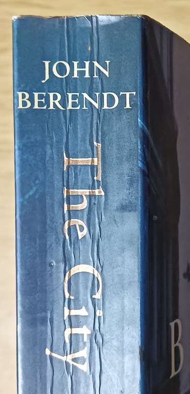 The City of Fallen Angels - John Berendt - Softcover - 372 Pages