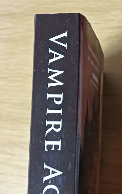 Vampire Academy - Richelle Read - Softcover - 332 Pages - A Vampire Academy novel