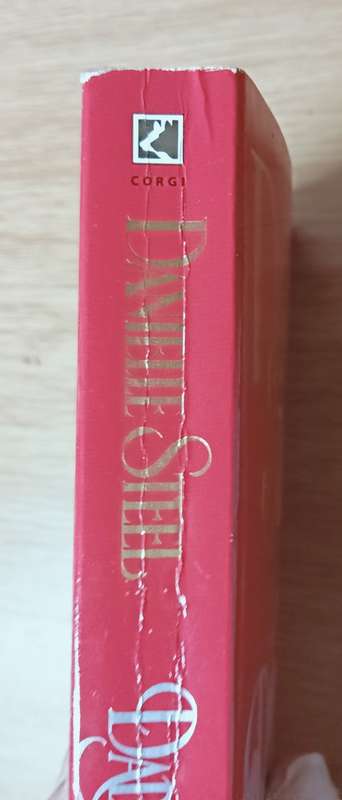 Daddy - Danielle Steel - Softcover - 384 Pages