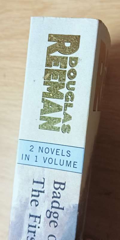 Badge of Glory & The First to Land - Douglas Reeman - Softcover - 366 & 294 pages (Arrow Double)