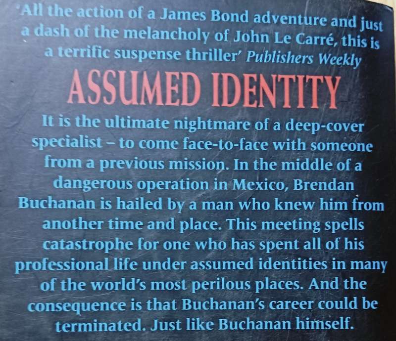Assumed Identity - David Morrell - Softcover - 595 Pages