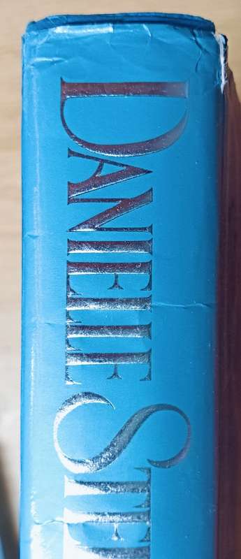 Irresistible Forces - Danille Steel - Hardcover - 372 pages