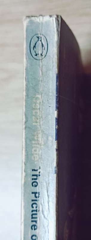 The Picture of Dorian Gray - Oscar Wilde - Softcover - 248 pages - Penguin Classic