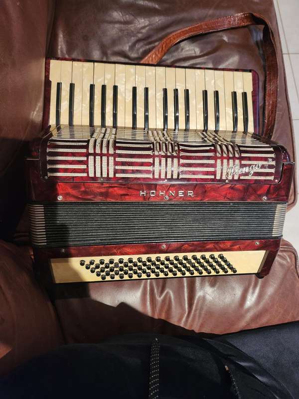 HOHNER Accordion