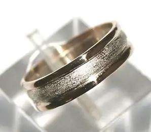 9k / 9ct yellow & white gold Designer BAND: 6mm, size O, P or Q