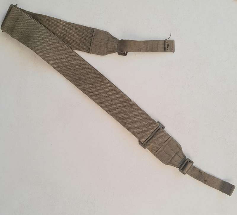 R4  RIFLE SLING (3)