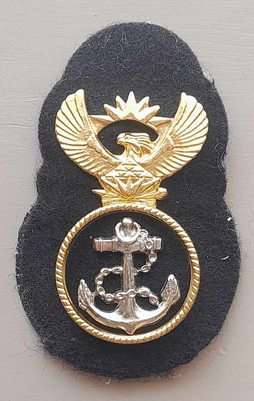 SA NAVY JUNIOR RANKS CAP BADGE
