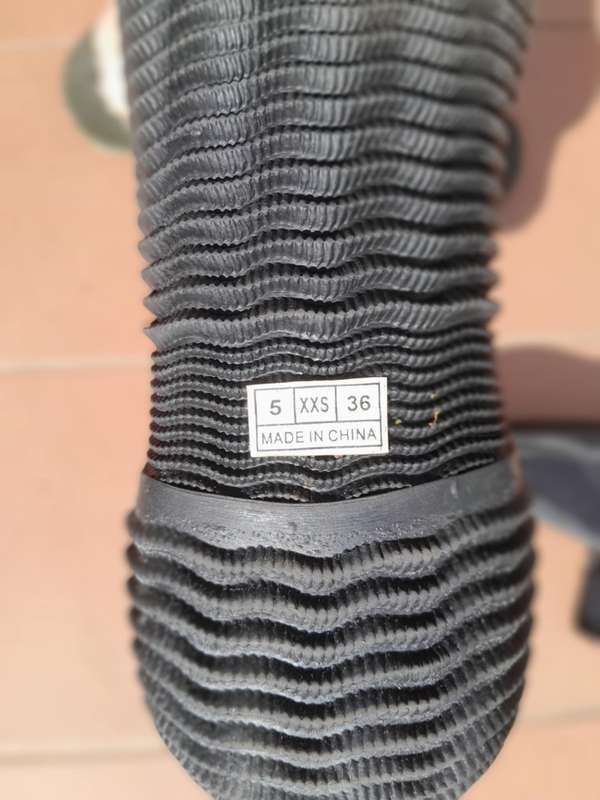 SCUBAPRO WETSUIT (Lady) + booties, mask & flippers