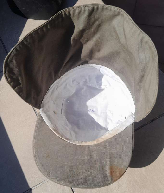 FLOPPY HAT