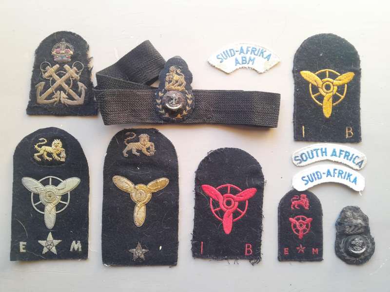 VINTAGE SA NAVY INSIGNIA