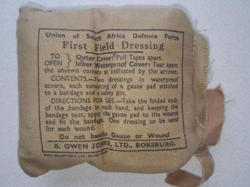 WWII U.D.F. FIELD DRESSING *BILINGUAL*