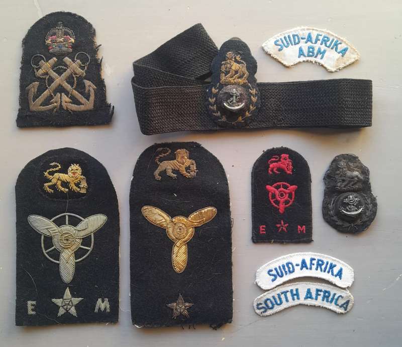 VINTAGE SA NAVY INSIGNIA