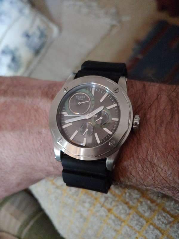 Guess Steel - Quartz Man's Watch - REDUCED TO CLEAR (starts/stops)
