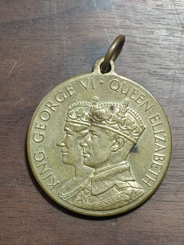 King George VI - Queen Elizabeth - 1937 Coronation Commemorative Medallion