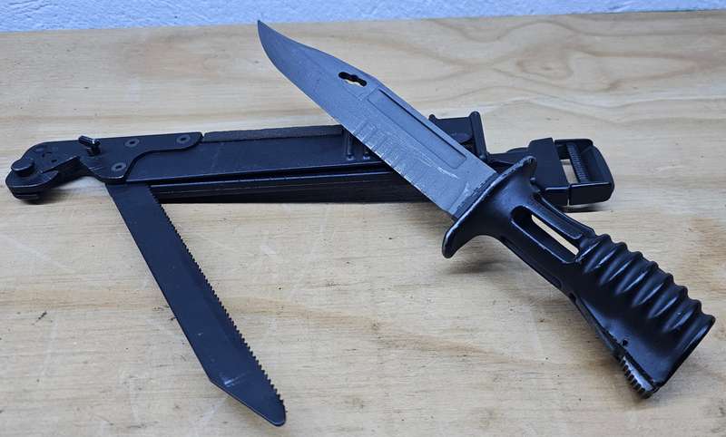 BRITISH ARMY SA 80 A2 L85 BAYONET WITH SCABBOARD