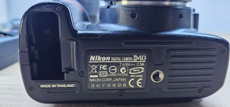 Nikon D40 Digital Camera