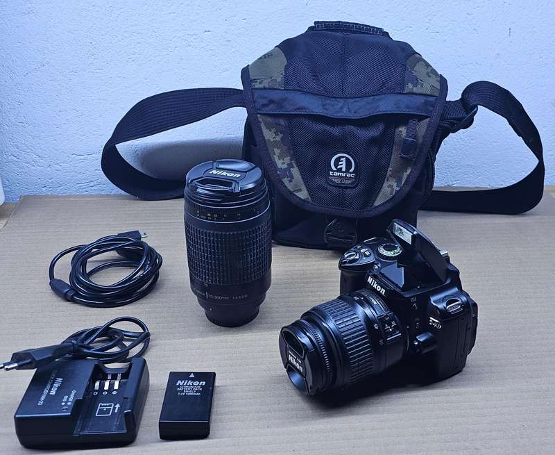Nikon D40 Digital Camera