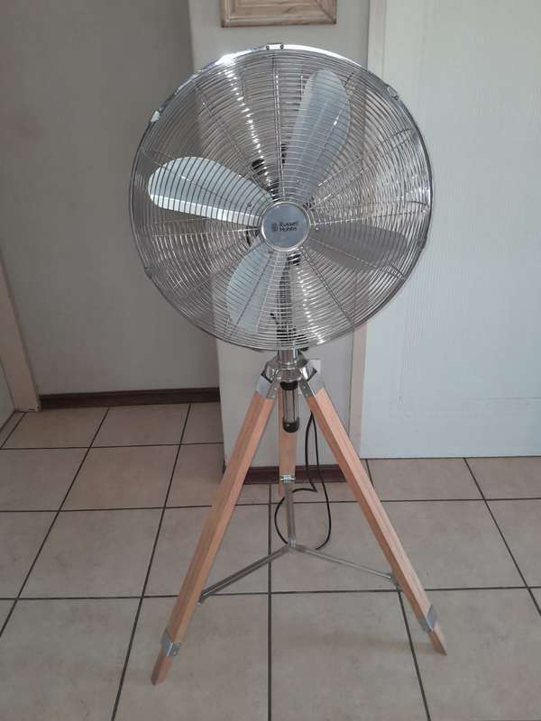 Russel Hobbs Tripod Fan 50cm - Excellent condition